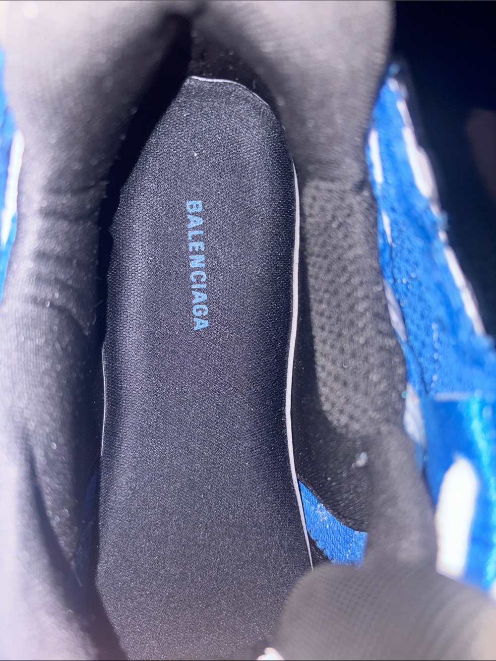 Balenciaga - Picture 3 of 4